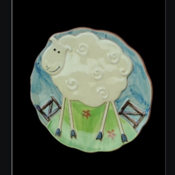 Molde Pottery Sheep / Lamb Plate - Hand Painted Embossed Folk Art–  Portugal - Picture 1 of 5